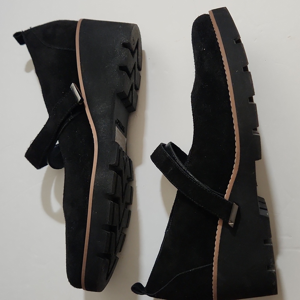 Vionic ALMA Black Suede Mary Janes Wedge Heel with Tan Trim Sz 11